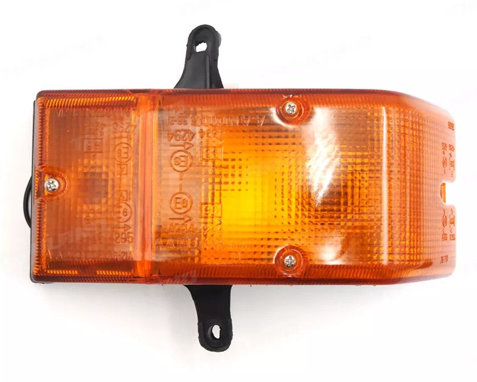 Toyota Dyna Toyoace corner light lense amber 84-94